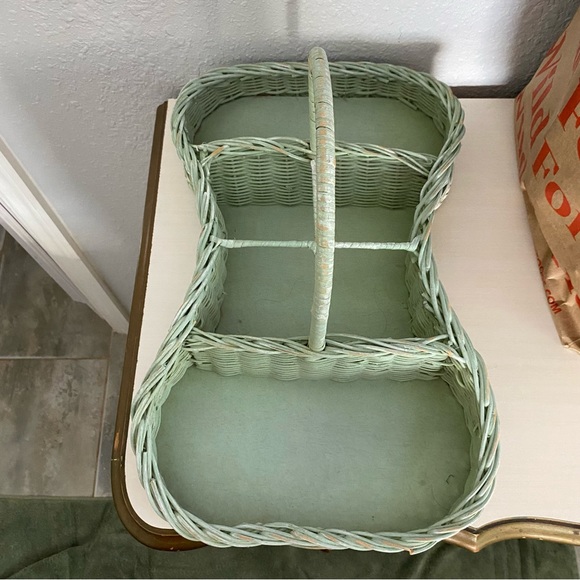 Wicker Caddy Serving Tray - Picture 2 of 5